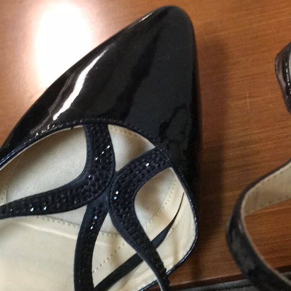 Shoes - Picture 3 of 4